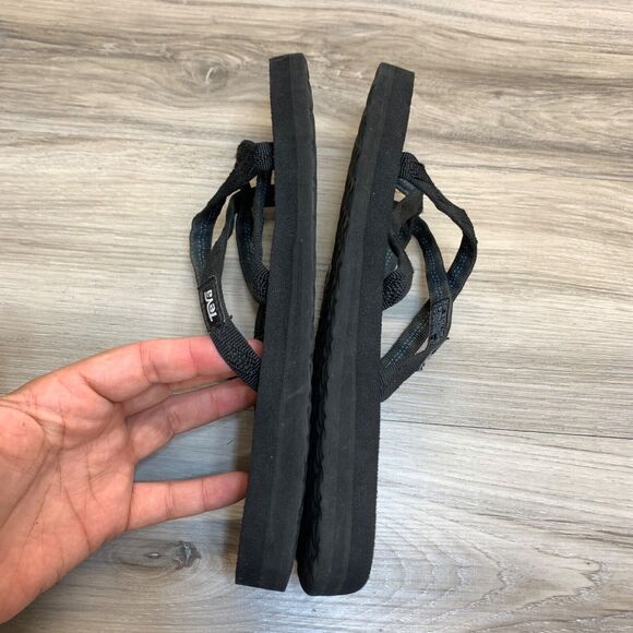 Teva Women's Flip Flops Olowahu Strappy Thongs Sandals S/N 6840 Black Size 7 - Picture 2 of 8